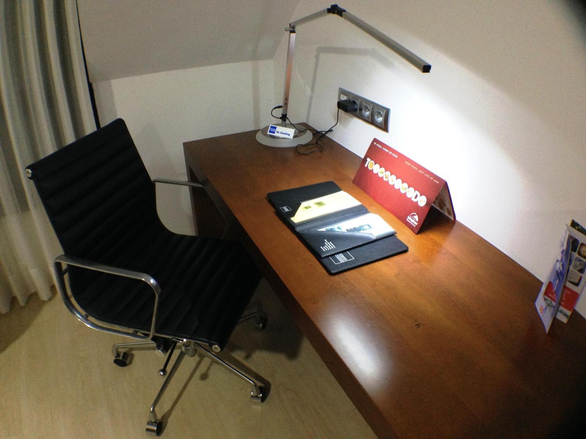 Nap Oviedo Hotel Phòng bức ảnh